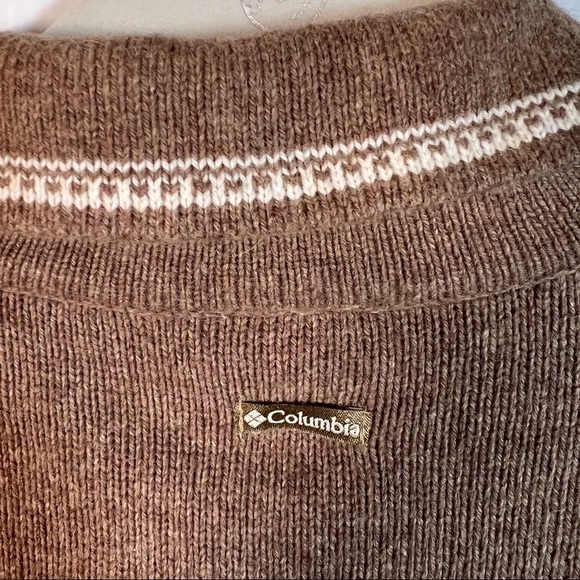 COLUMBIA ZIP CARDIGAN Size XS Brown/white design. Pockets Full Front Zip, Collar - Picture 9 of 9